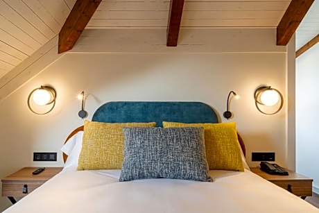 Premium Quadruple Room