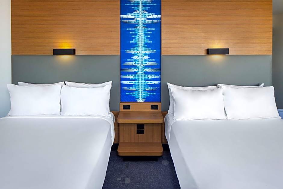 Aloft Tempe