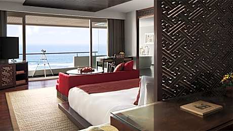 Honeymoon Ocean Front Suite - Free Benefit