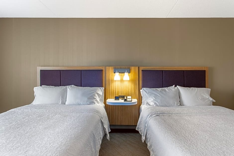 Hampton Inn & Suites Albany-Airport