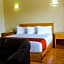 La Huerta Inn & Suites