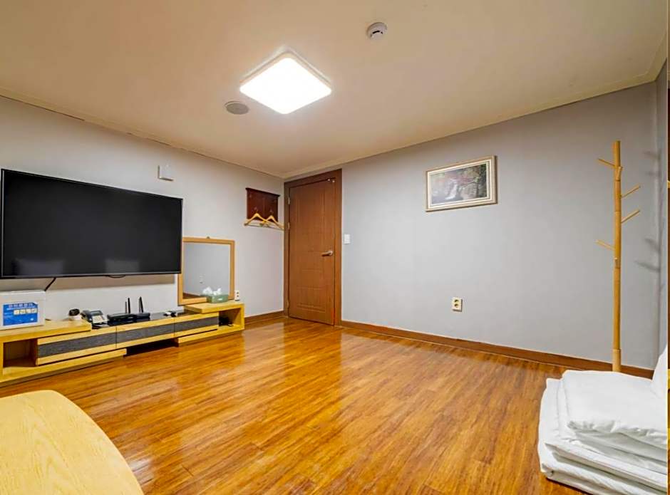 Donghae Gloria Hotel