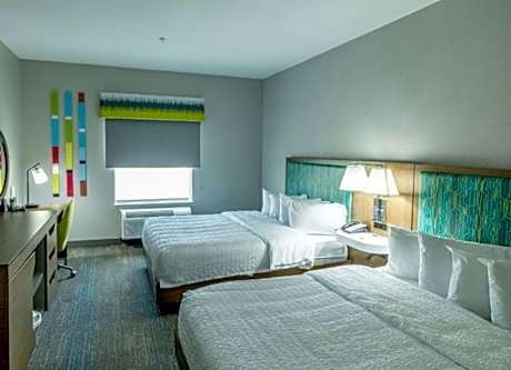 2 Queens Mobility Access W/Tub Nonsmoking
