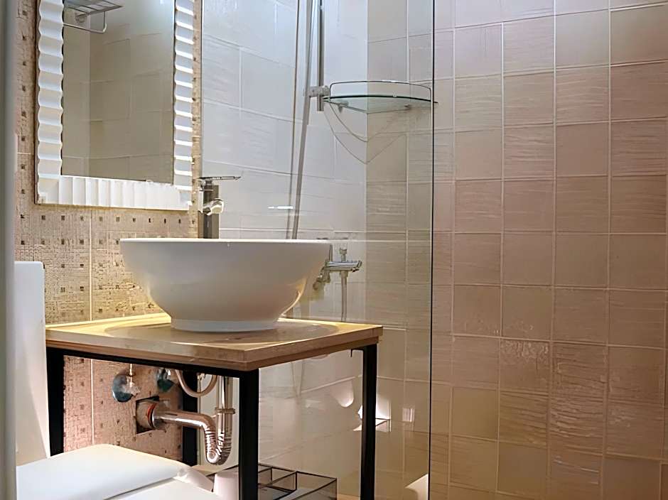 CHECK inn Express Taipei Station