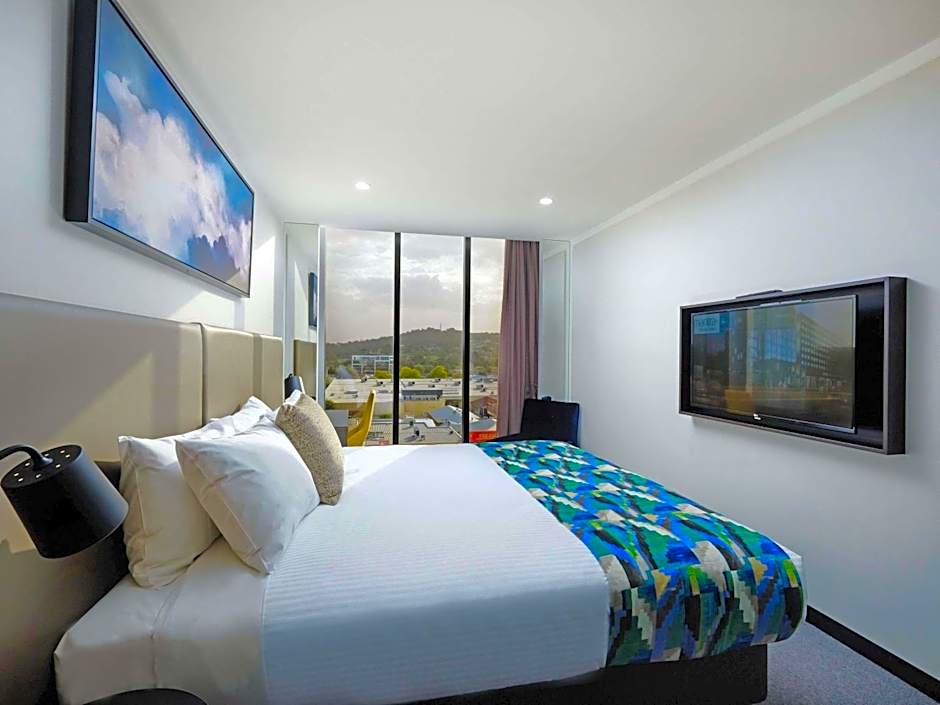 Mantra Albury