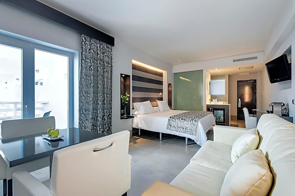 Photo 1 of 4 of Junior Suite