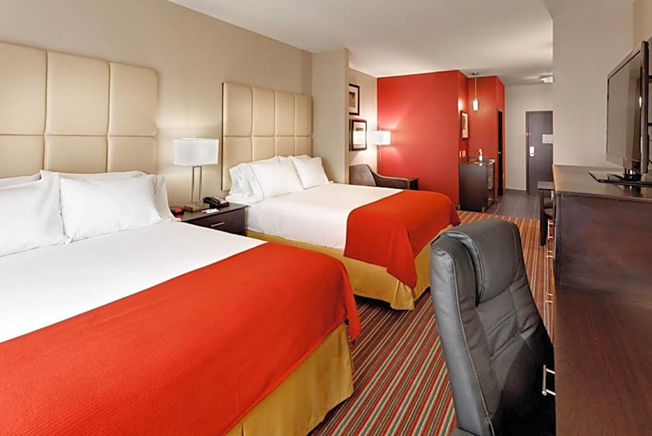 Holiday Inn Express & Suites Northeast By IHG