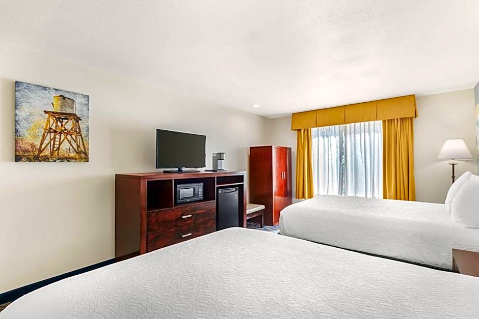 Best Western Plus Villa Del Lago Inn Patterson