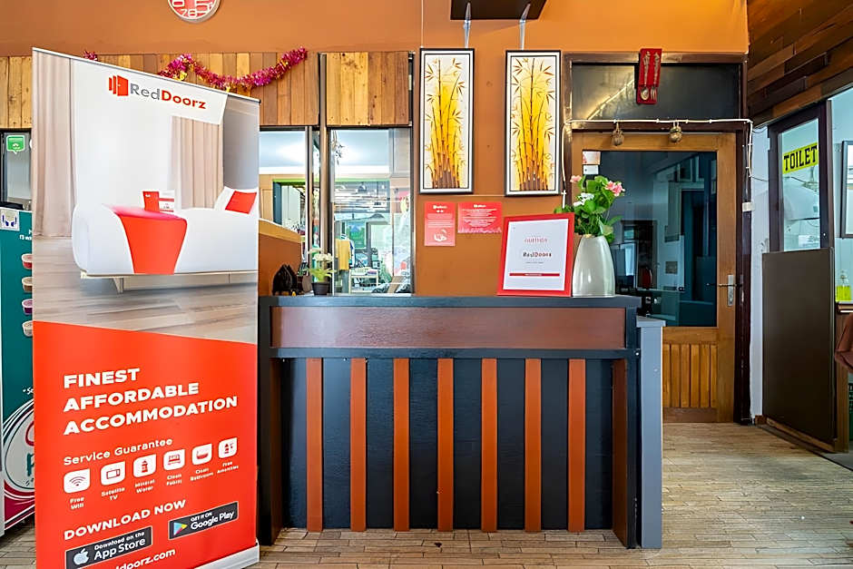 RedDoorz Plus near Balai Kota Batu 2