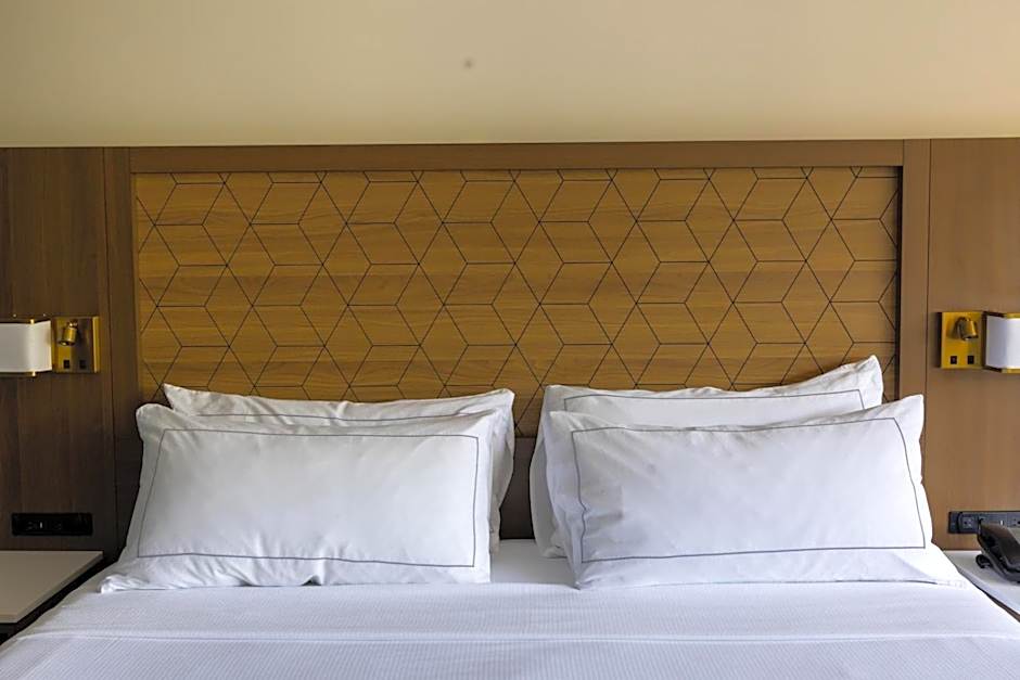 DoubleTree By Hilton Tinton Falls Eatontown