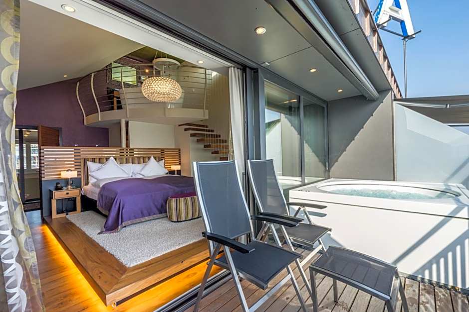 Photo 1 of 7 of Penthouse Suite, Lake View
