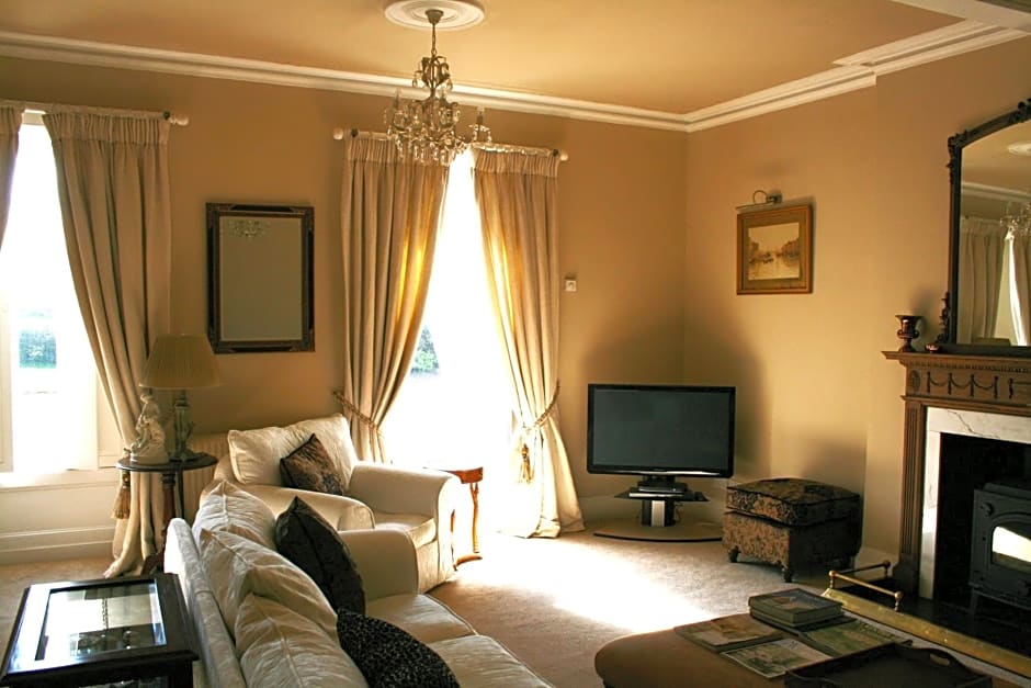 The Old Parsonage Country House