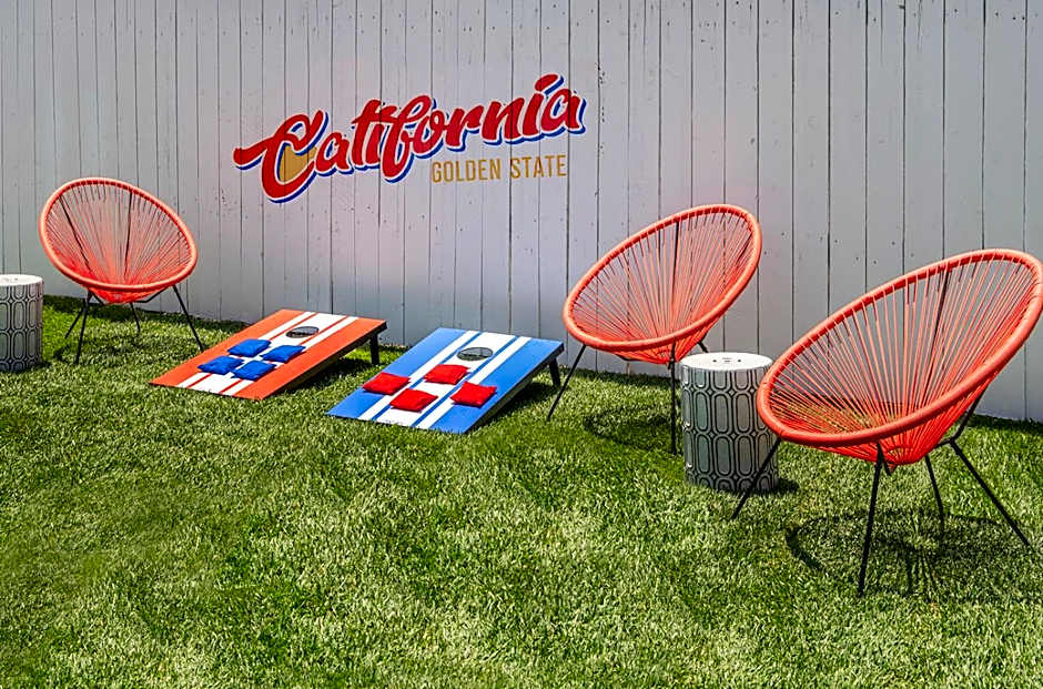 The Sojourn Los Angeles - Sherman Oaks