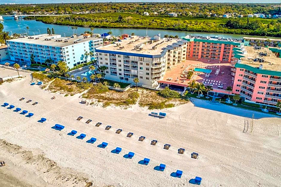 Beach Palms- Unit 102