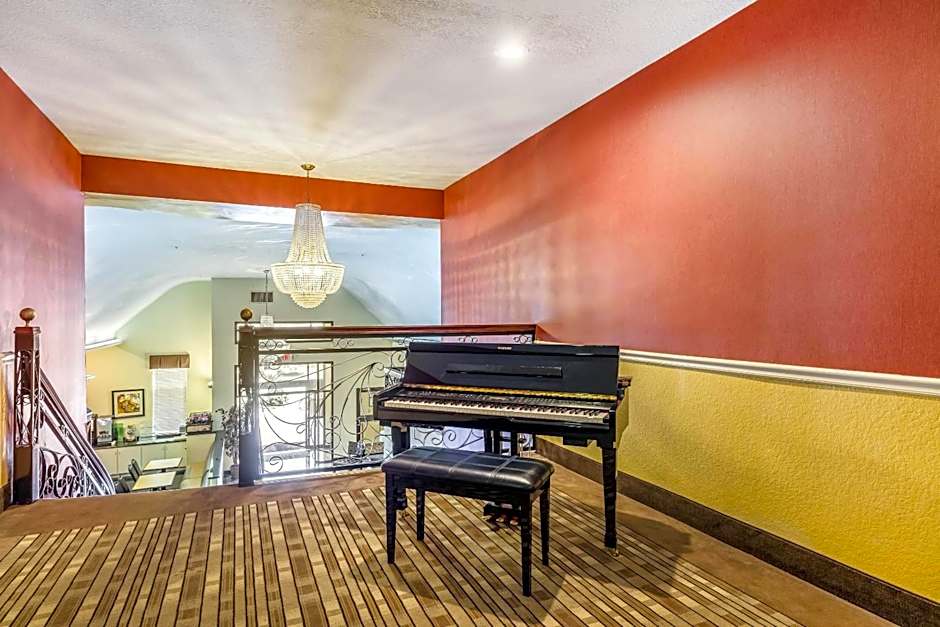 CasaBlanca Inn & Suites Houston - Spring