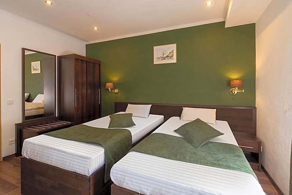 Jupa's Hotel
