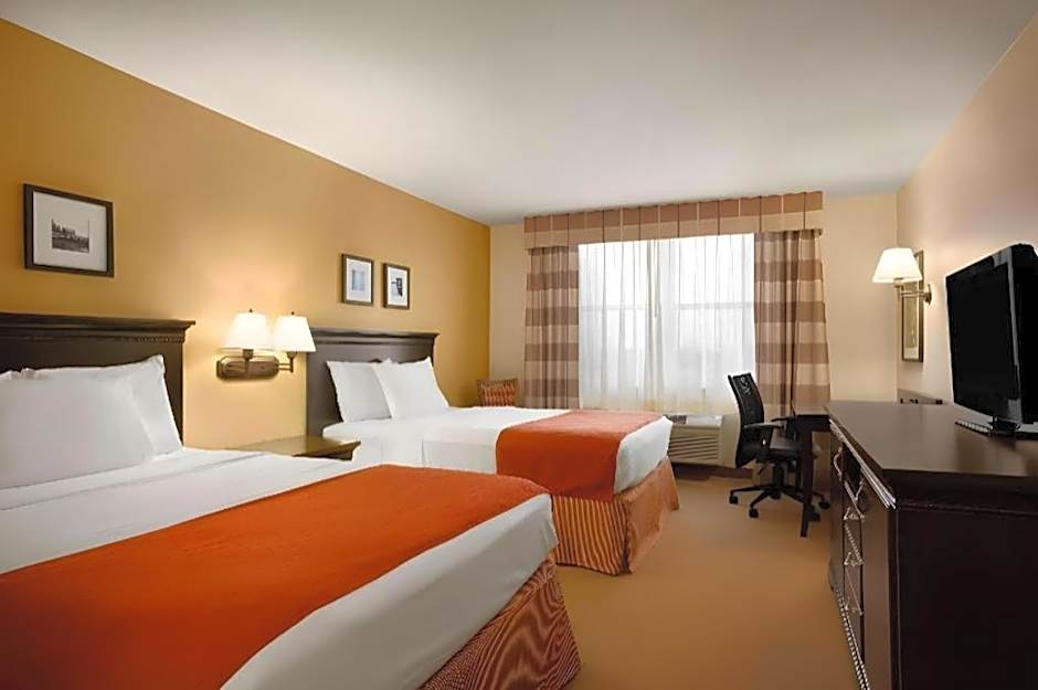 Country Inn & Suites by Radisson, Dundee, MI