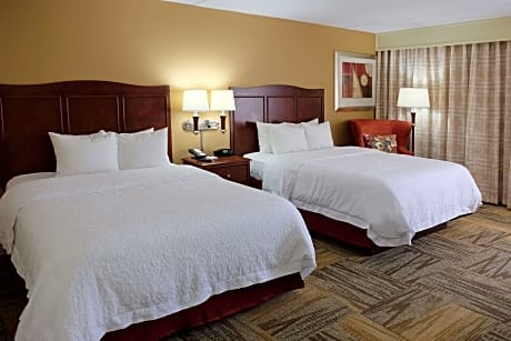 2 Qn Beds Large Room Nonsmoking