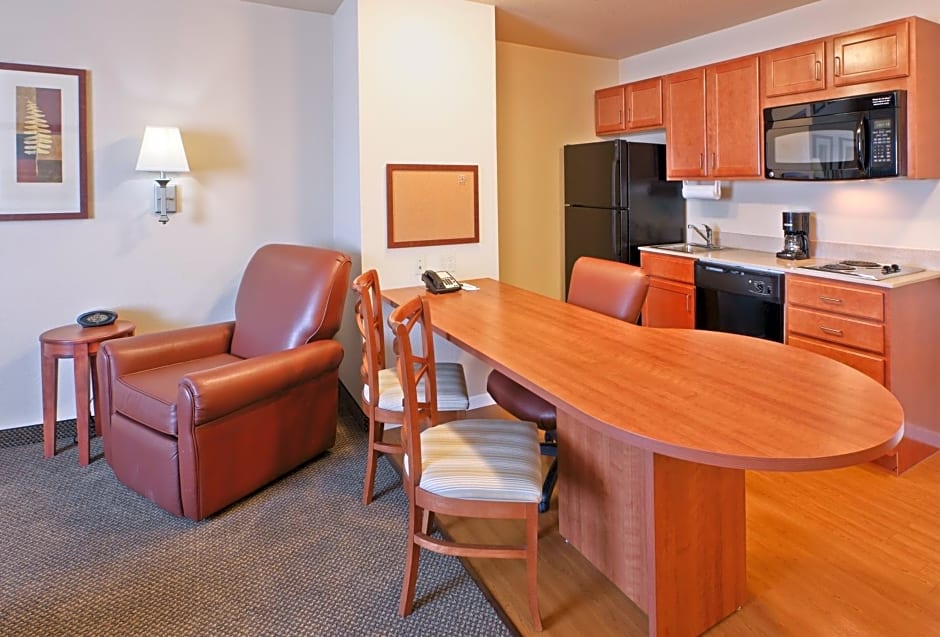 Candlewood Suites Fayetteville