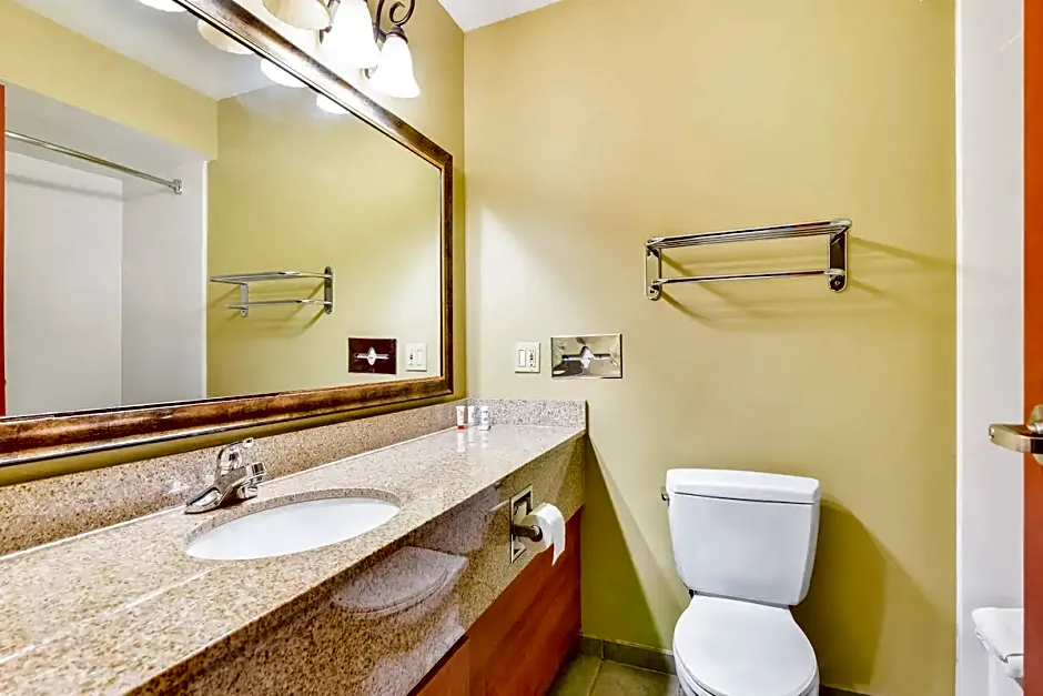 OYO Townhouse Oklahoma City Airport