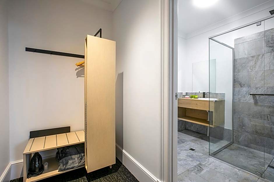 Nightcap at Exeter Hotel