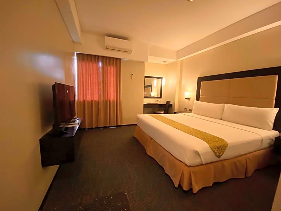 Mallberry Suites Business Hotel