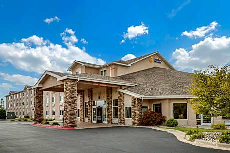 Comfort Inn & Suites Dimondale - Lansing