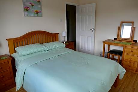 Orchid 1 bedroom-Suite-Private Bathroom