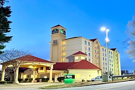 La Quinta by Wyndham Haywood Mall-Near Greenville Downtow