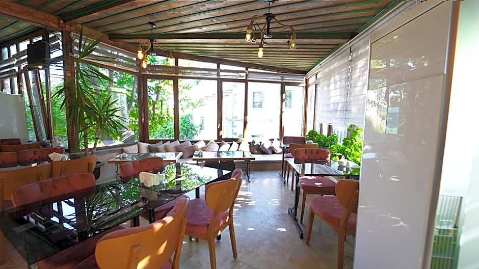 Grand Elite Cave Suites