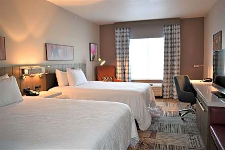 2 Queen Mobility/hearing Accessible Ri Shwr Vis Firealrm/door/phn Alrt Comp Wifi- Hdtv With Hidef Ch