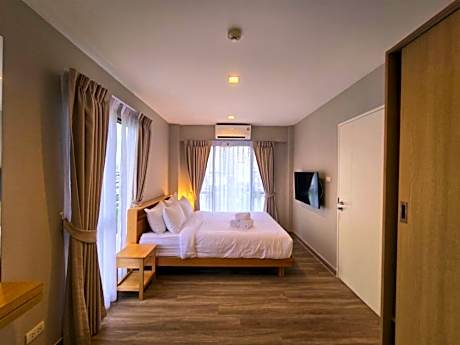 Minimal Two Bedroom Deluxe