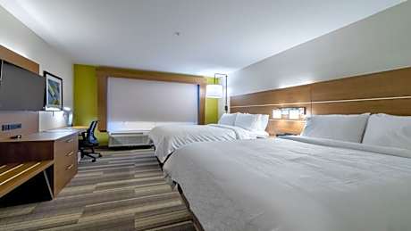 Standard Queen Room with Two Queen Beds