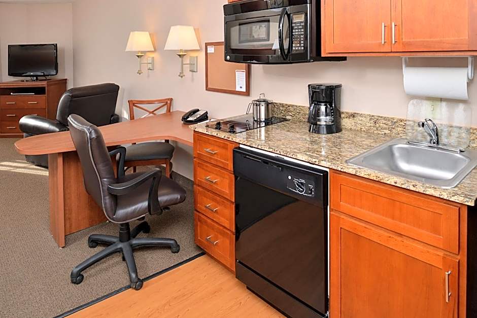 Candlewood Suites Williston By IHG