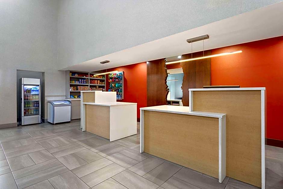 La Quinta Inn & Suites by Wyndham Ft. Pierce