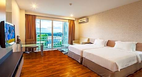 Deluxe Twin - Wing B