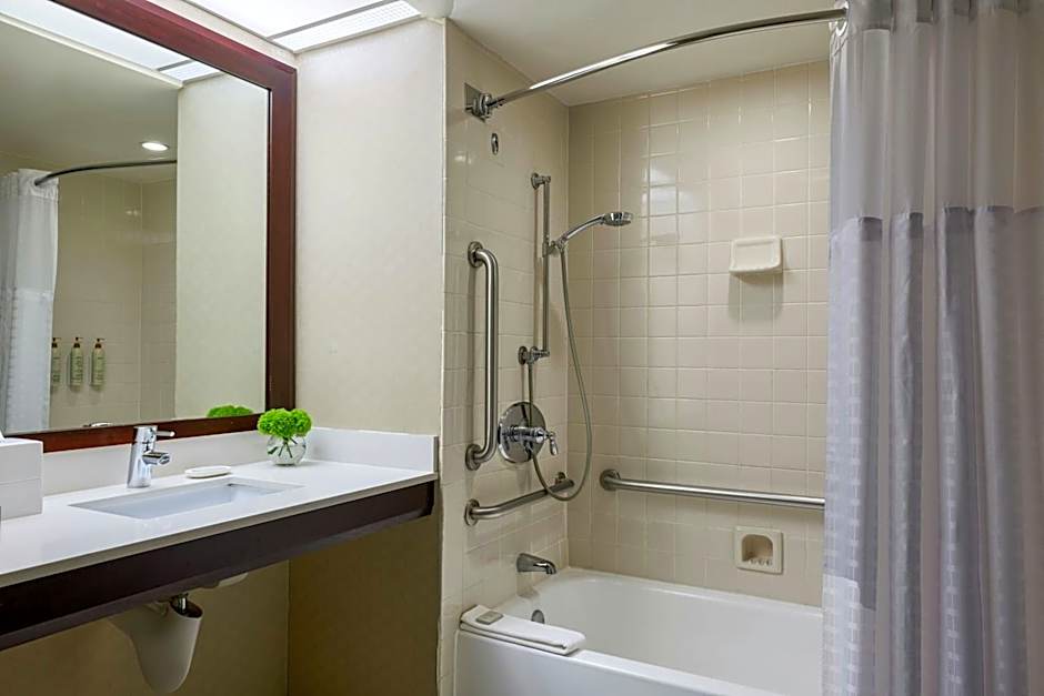 Renaissance Los Angeles Airport Hotel