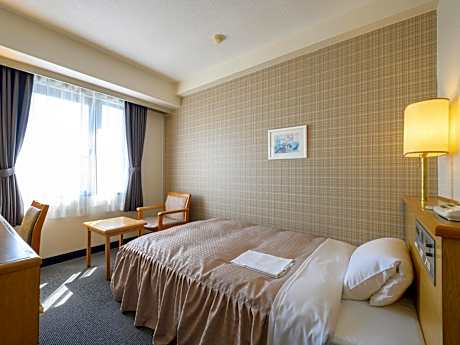 Twin Room - Non-Smoking