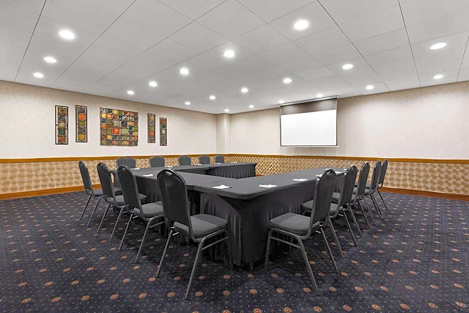 Wyndham Riverfront Little Rock