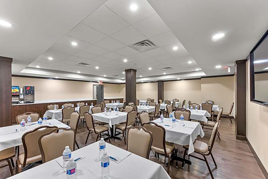 Ramada By Wyndham, Niagara Falls Near Fallsview District