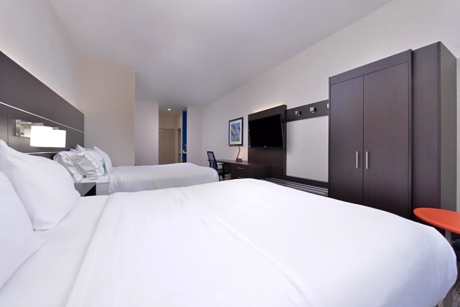 Holiday Inn Express Mystic By IHG