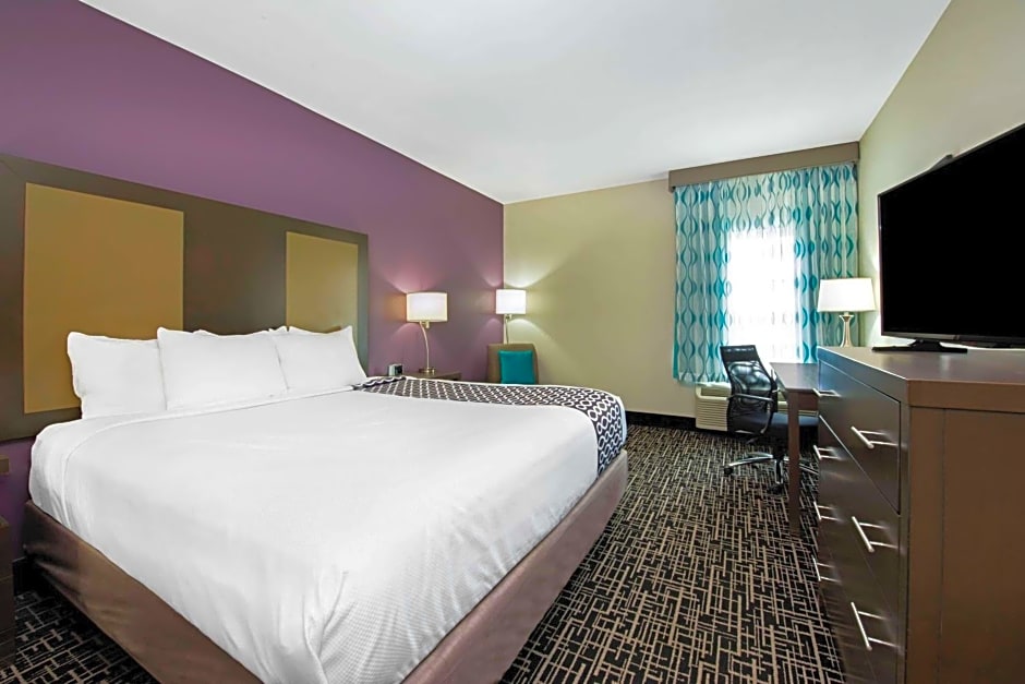 La Quinta Inn & Suites by Wyndham Lake Charles-Westlake