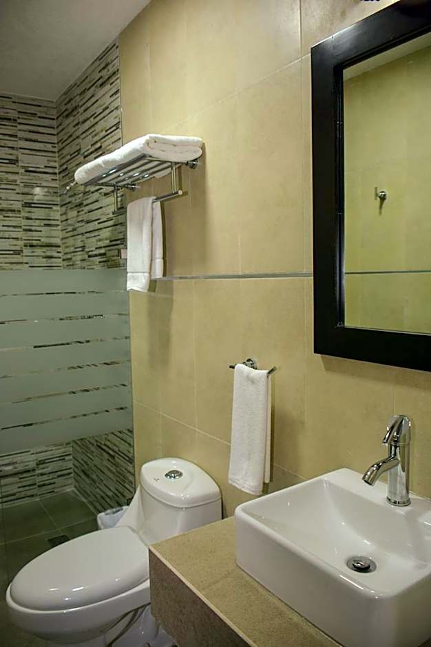 Suites Los Arcos