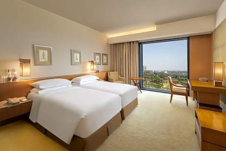 Executive Club Exclusive, Guest room, City view