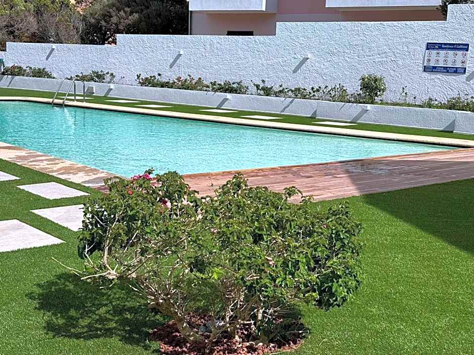 Cozy House with garden & pool