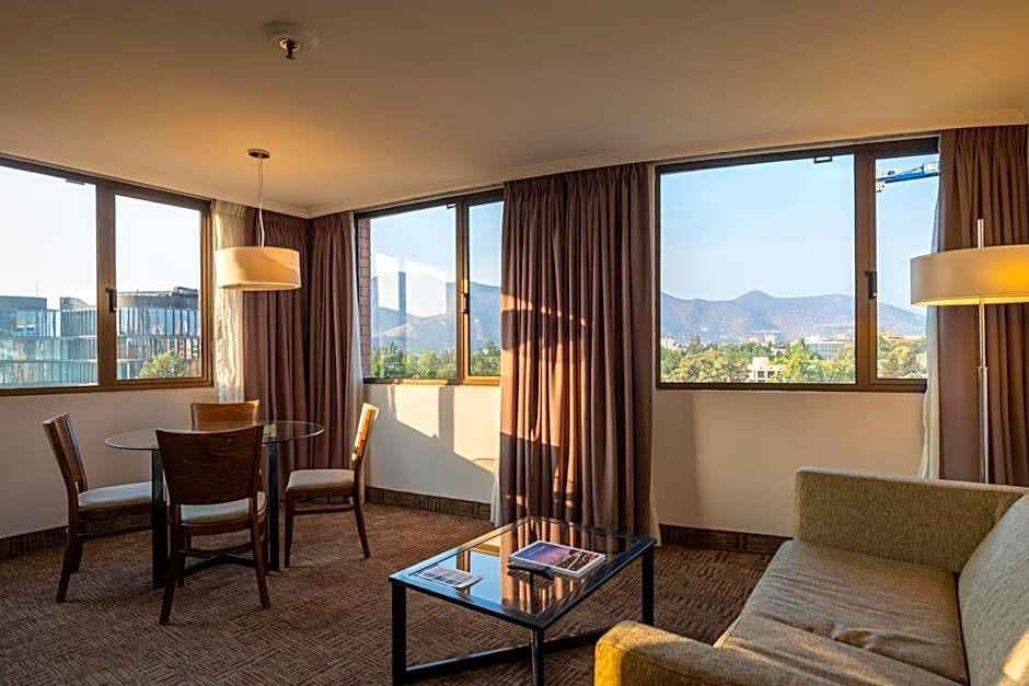 Hotel Director Vitacura