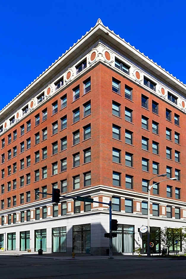 The Current Iowa, Autograph Collection by Marriott