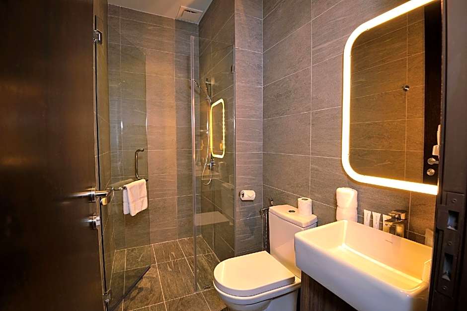 Urban H Hotel