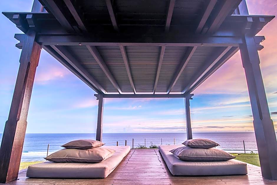 PANDAWA CLIFF OCEAN FRONT PRIVATE LUXURY VILLA 3BR