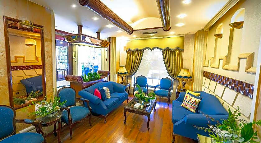 Comfort Hotel Suites